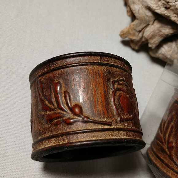 Better Homes & Garden Leather-Look Napkin Rings - Picture 2 of 6